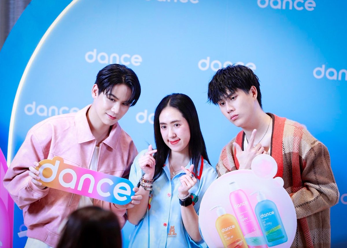 ammabz's tweet photo. 091123 : สตางค์วินนี่น่ารักที่สุดเล้ย 🍭🍬💙🩵😺😼
— ขอบคุณเจ้าของคลิป และขอบคุณสำหรับรูปด้วยนะคะ 🥰🦔🫧
#ammabz https://t.co/PBssusqGy2