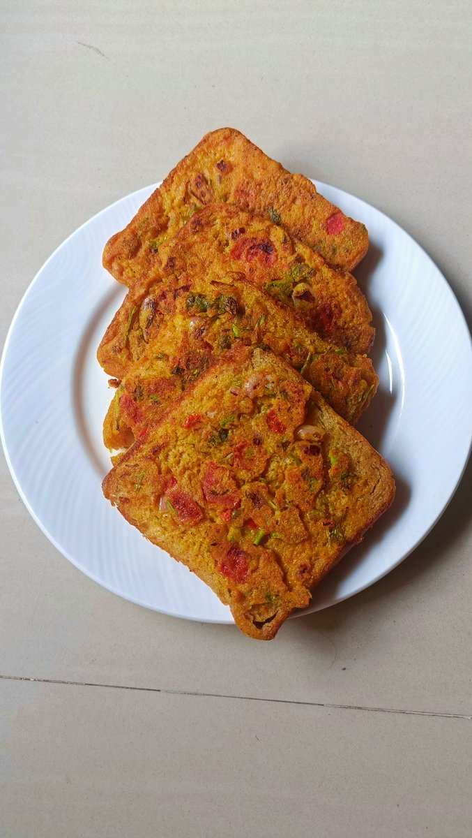 Besan bread toast 🥪
#Foodie #foodlover #odiafood #foodfood #homemade #mykitchen