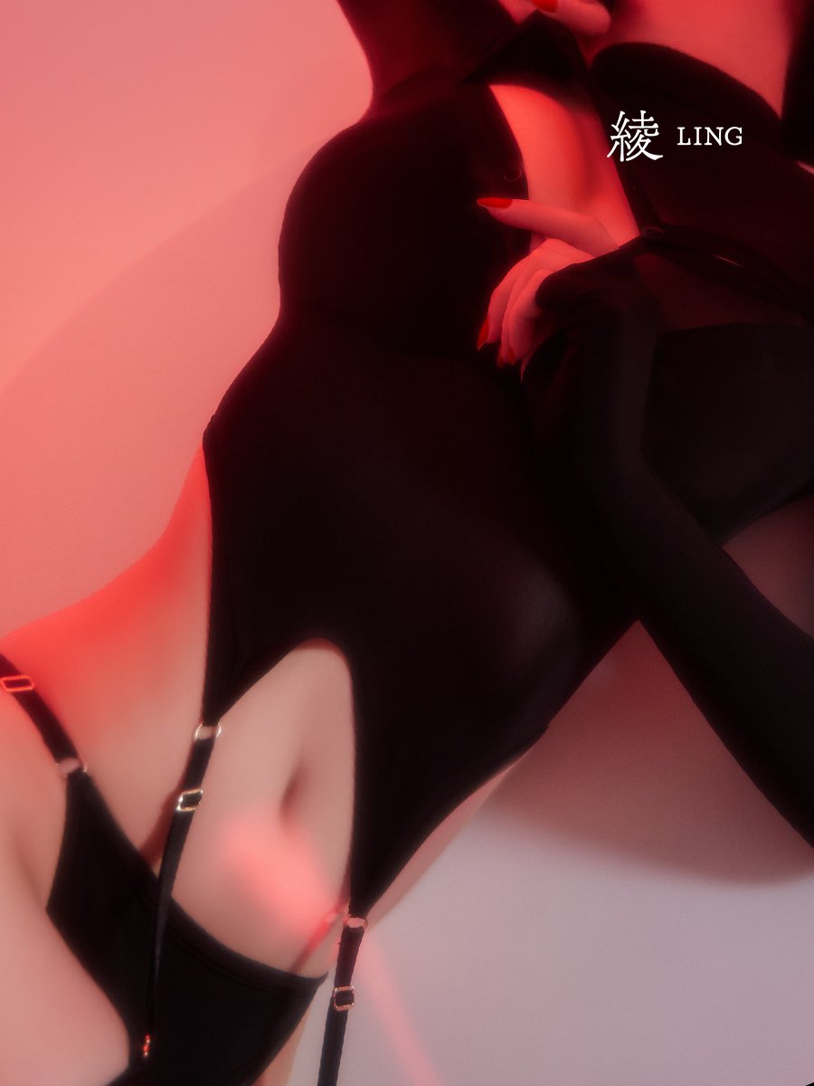 🥂绫倾献厚款连体衣「影诱」
诱人魅色跃然于暗夜中
不着痕迹设下性感迷局
步步为爱，预谋沉沦❤️‍🔥

胸前暗扣轻解，揭秘隐秘芬芳
半高领包裹严密，难掩诱人欲色
侧臀高开衩连接吊带袜
以永不餍足的渴望
等待猎物的降临♠️

coming soon…
11/10 20:00 诱引贪欢

直达📮https://t.co/PMudPmk641
#绫天生丝滑 https://t.co/XrHrw4grft