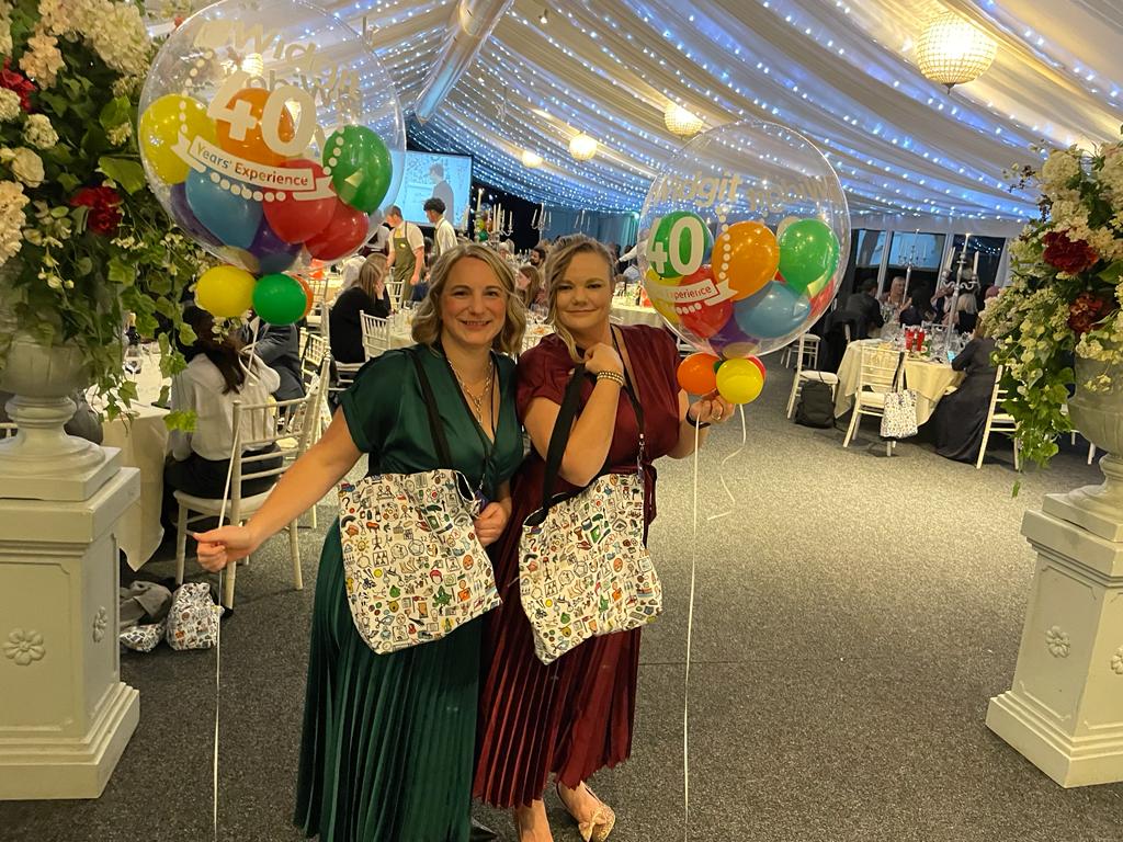 _LearnAndThrive's tweet image. 🎂 Join us in wishing @widgit_software a very happy 40th birthday!
💚 We are excited to celebrate with them today, and to thank them for their partnership in our Learning for Life project.
🥳 A great company with a fantastic mission! And they host a great party!
#Widgit #RSE