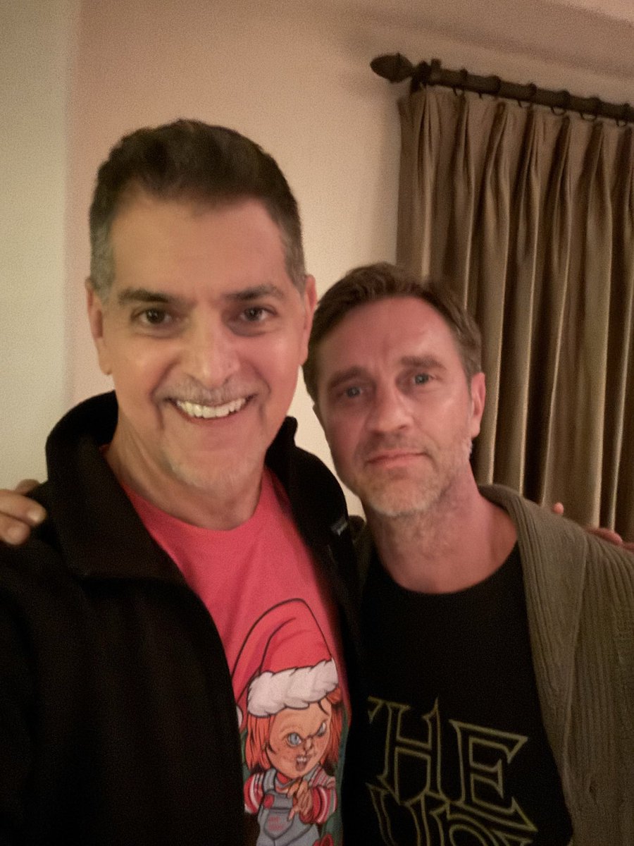 devon sawa tweet media