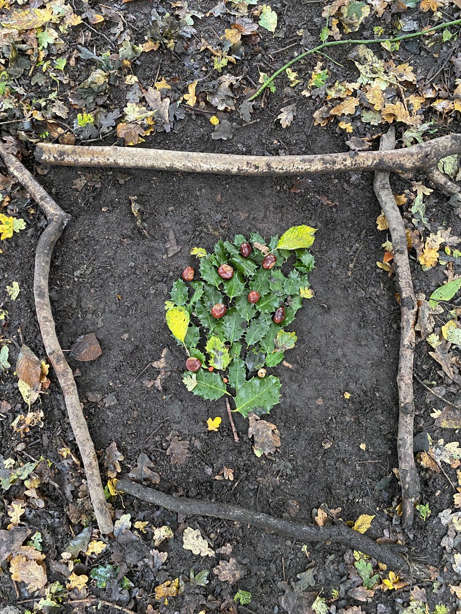 Beautiful wild art with autumn leaves by <a href="/GorseyY3/">Gorsey Bank Year 3</a> #gorseyfs #gorseyart