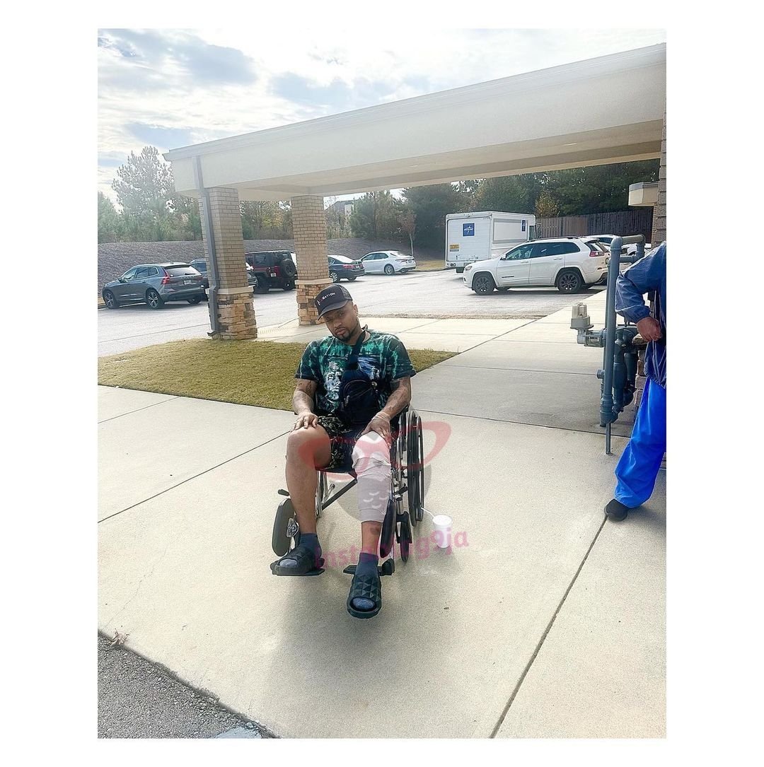 instablog9ja's tweet photo. Osun state Governor's son, B-Red, grateful to God after undergoing a knee s¥rgery in U.S. https://t.co/waZ1sYHfxF