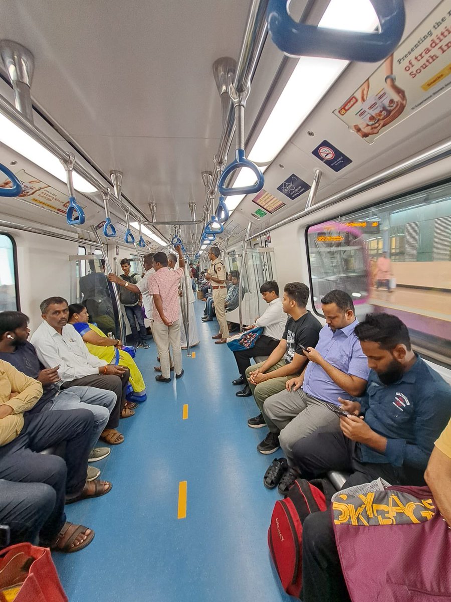 ACPBypuraBCP's tweet photo. Travelled by Metro to work. Interacted with public.
#WorldPublicTransportDay
#PersonToPublic
#BCP4PublicTransport https://t.co/R8RLyTCd6u