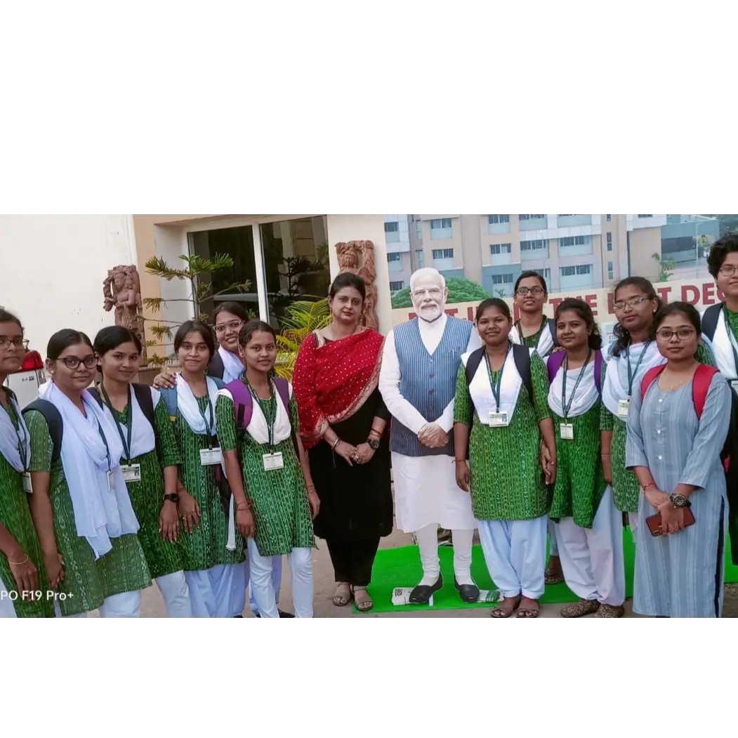 ShailabalaC's tweet photo. With prior permission from Principal Prof Gayatri Biswal, the final year undergraduate students of Zoology Department participated in Open day at Institute of Life Sciences, Bhubaneswar as an experiential learning visit on 03/11/2023. https://t.co/Cghvi0yxXi