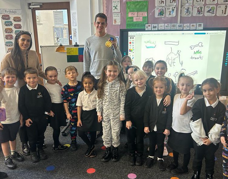 Thank you @jonny_brownlee for talking to Year 1 about your inspirational journey to success and for showing us your medal. 🥇
