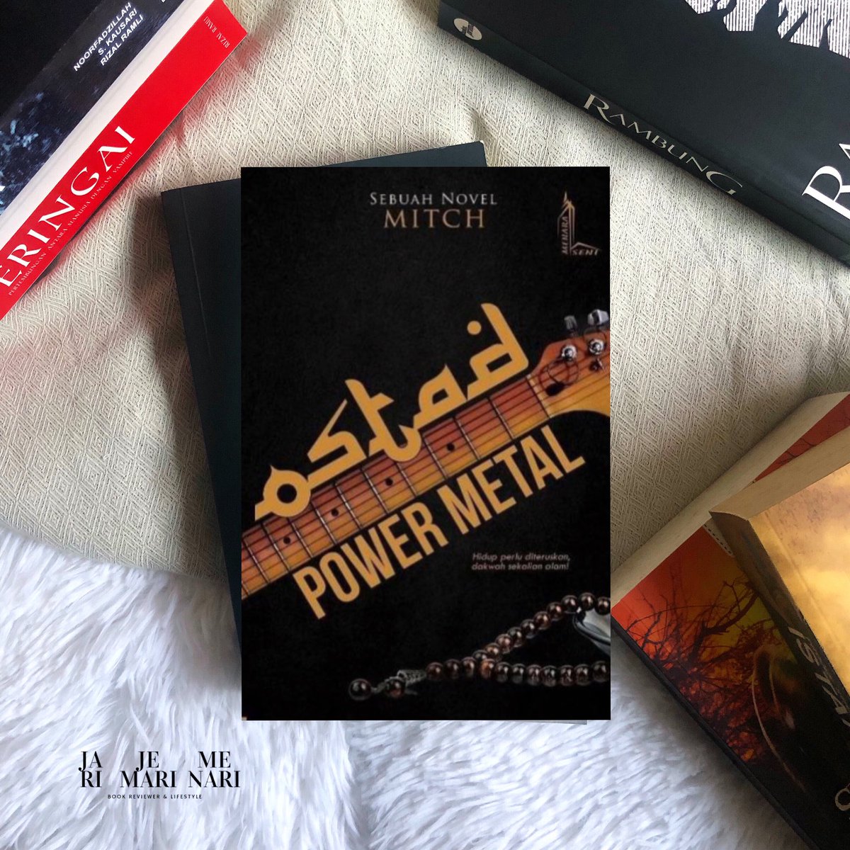 <a href="/BukuBookiut/">BOOKIUT</a> 🔖 Tajuk : Ostad Power Metal
Penulis: Mitch 
Penerbit: <a href="/MenaraSeni/">MenaraSeni</a> 

“Suara memang power  cuma gua musykil dia pakai ketayap bro, ala fadang fasirlah! Baju Melayu lagi you ,” -Omar

Rating: ⭐️⭐️⭐️⭐️⭐️

instagram.com/p/CzVKDutP3VR/…