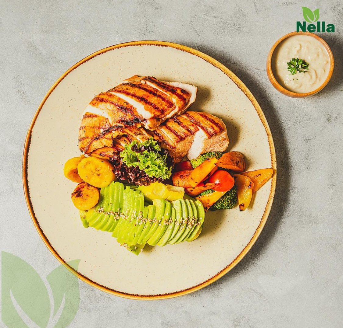 Fuel your Friday with our Ultimate Chicken Meal! Experience the mouthwatering harmony of grilled chicken, lentils, creamy avocado, and a colorful medley of veggies. Balancing taste and nutrition, this feast is yours for just UGX 28,000. #SavorTheFlavors #HealthyIndulgence