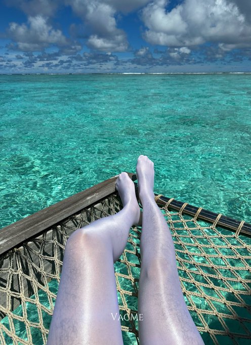 马代的海也太漂亮了，后续放更多图片 #pantyhose #丝袜 #男丝 #男穿丝袜 #情侣丝袜 https://t.co/IAgTO4HqB2<a href="/tag/pantyhose"class="tags">#pantyhose</a><a href="/tag/%E4%B8%9D%E8%A2%9C"class="tags">#丝袜</a><a href="/tag/%E7%94%B7%E4%B8%9D"class="tags">#男丝</a><a href="/tag/%E7%94%B7%E7%A9%BF%E4%B8%9D%E8%A2%9C"class="tags">#男穿丝袜</a><a href="/tag/%E6%83%85%E4%BE%A3%E4%B8%9D%E8%A2%9C"class="tags">#情侣丝袜</a>