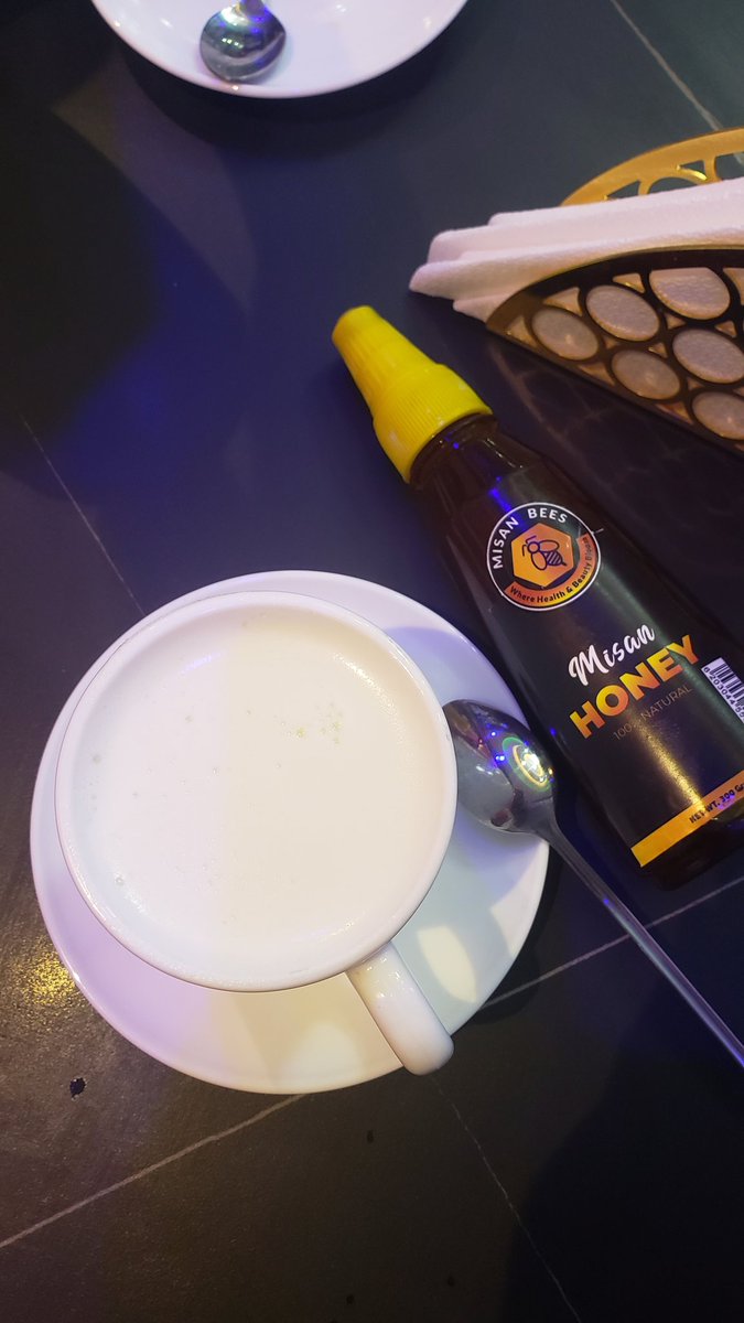 MisanBees's tweet photo. Unaweza kutumia Asali mbichi ambayo ina sukari Asili kuongeza kwenye⬇️

↪️Maziwa/Chai/Kahawa yako Asubuhi ili kuleta ladha,

↪️Pia unaweza kuitumia kwenye mtindi/mikate/Pancakes/matunda/Juice. 

Misan Honey🍯 inakupa Ladha asili na Halisi ya Asali , Furaha na Afya kwa pamoja sababu imesheheni virutubisho vingi. 

📌Tumia Misan Honey Asubuhi/Mchana na Jioni kwenye Vinywaji/Vyakula au yenyewe

Misan Honey Inapatikana
📍Kariakoo (Livingstone & Mchikichi St.) 
📍Ubungo (Mabibo Hostel) 
📍Kigamboni (Kibada Sheli)

🛵Delivery Kwa Dsm ipo & Mikoani tunatuma pia.
📲https://t.co/92qQDvf5op

KINDLY RT