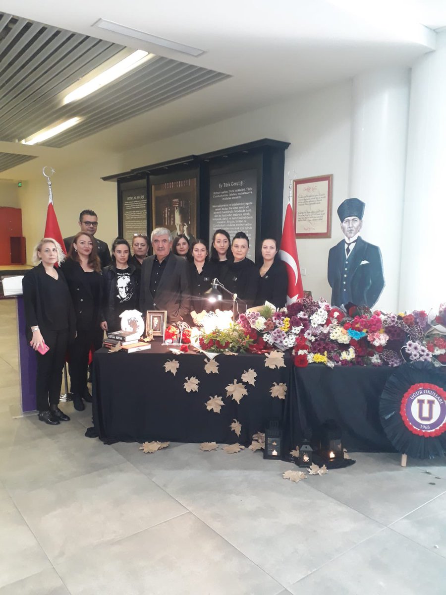 Büyük ölülere matem gerekmez, fikirlerine bağlılık gerekir.. Saygı, Minnet ve Özlemle.. #10Kasım