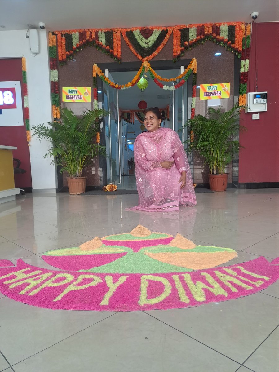 #happydhanteras #officedecor #DiwaliCelebration #News18Network