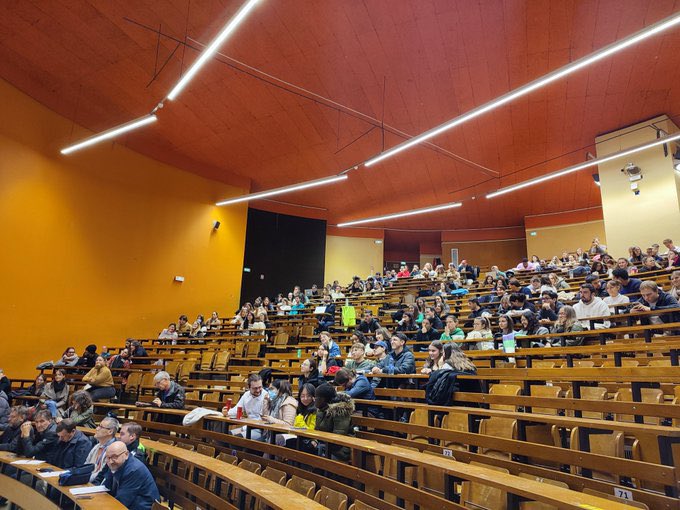 #R3CMobilisonsNous | conférence de sensibilisation #R3C auprès de 2️⃣0️⃣0️⃣ Toulousains ce jeudi 

Une parfaite démonstration d’unité de la  profession réunissant <a href="/_DanielCussac_/">Daniel Cussac</a> <a href="/USPO_Pharmacies/">USPO - Pharmaciens d’Officine</a> <a href="/fspfsyndicat/">FSPF</a> <a href="/ElusPharmaTls/">Élus Pharmacie Toulouse</a> <a href="/AeptToulouse/">AEPT-Toulouse</a>  et <a href="/Pharma_ANEPF/">ANEPF Pharmacie</a> 

🚨Mobilisons-nous 🚨