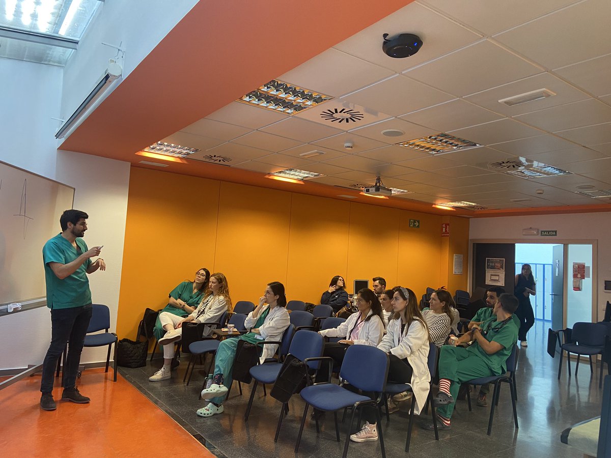 MedInternaHUPDH's tweet photo. Éxito de asistencia e interés en el curso de ecografia impartido por medicina interna en HUPHM. Gracias a todos por la asistencia y la implicación! Repetiremos pronto!!!!
@esthermonteroh @martinezvera92 @JAVargas_ https://t.co/zaFZ65NbbV