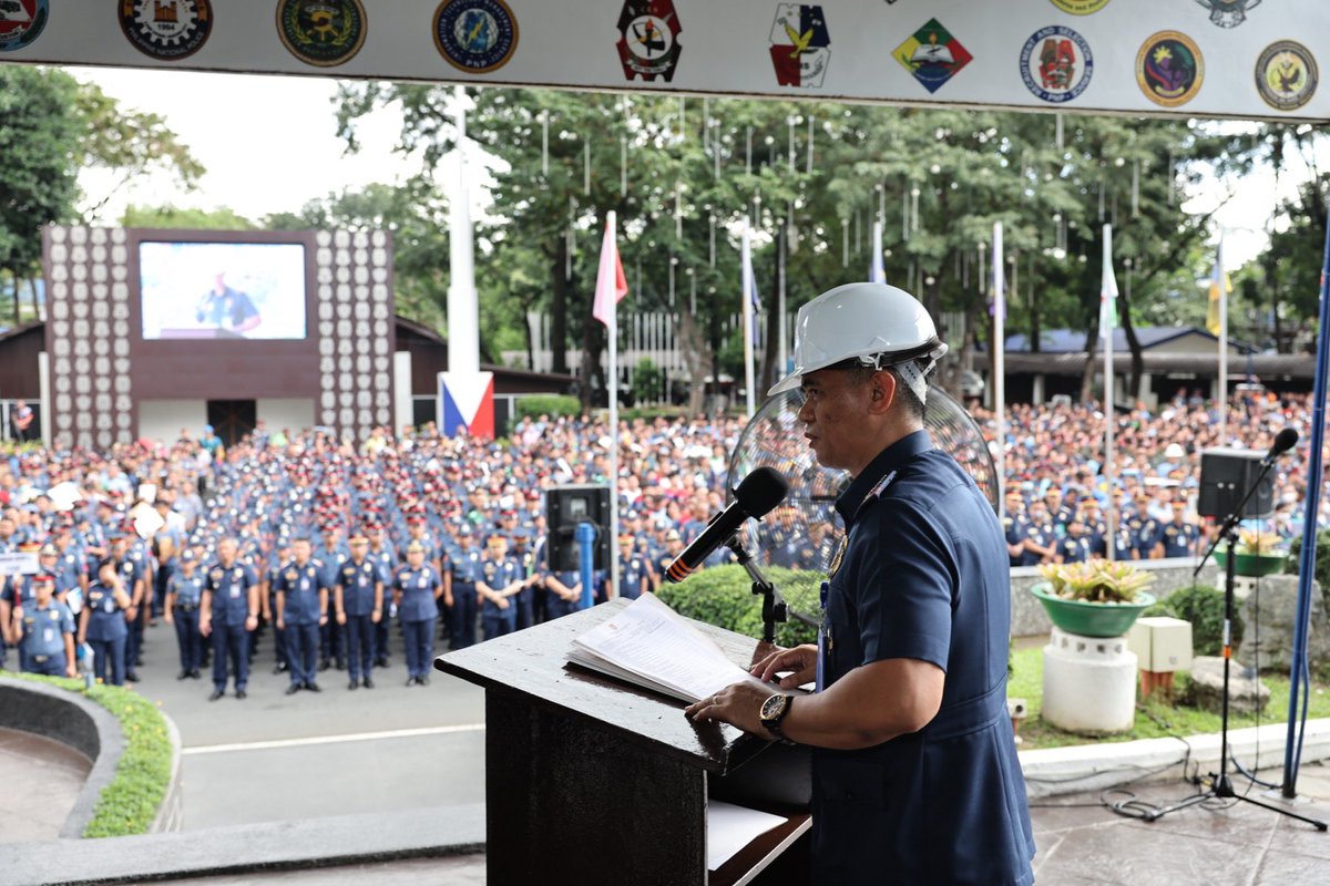 The PNP actively engaged in bolstering community resilience today as they spearheaded the Fourth Quarter NSED on November 9, 2023 at Camp BGen Rafael T Crame. Read more: facebook.com/10006484218242… #ToServeandProtect #SERBISYONGNAGKAKAISA pnp.gov.ph