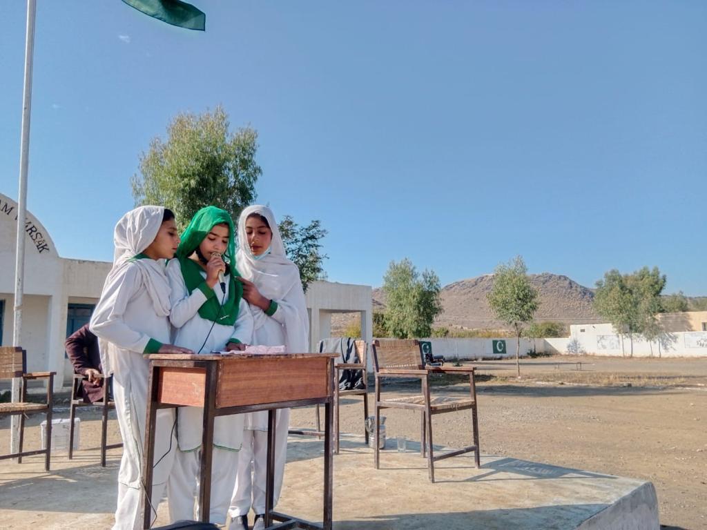 علامہ محمد اقبال کا جنم دن جنوبی وزیرستان کے علاقوں میں بھی بہت جوش و خروش سے منایا گیا ۔سکولوں میں پروگرام منعقد ہوئے ،جس میں تلاوت پاک کے بعد علامہ اقبال کے حوالے سے بچوں نے تقریریں اور ملی نغمے پیش کیے۔بچوں میں اس پر انعامات بھی تقسیم کئے گئے ۔
#SouthWaziristan_Updates