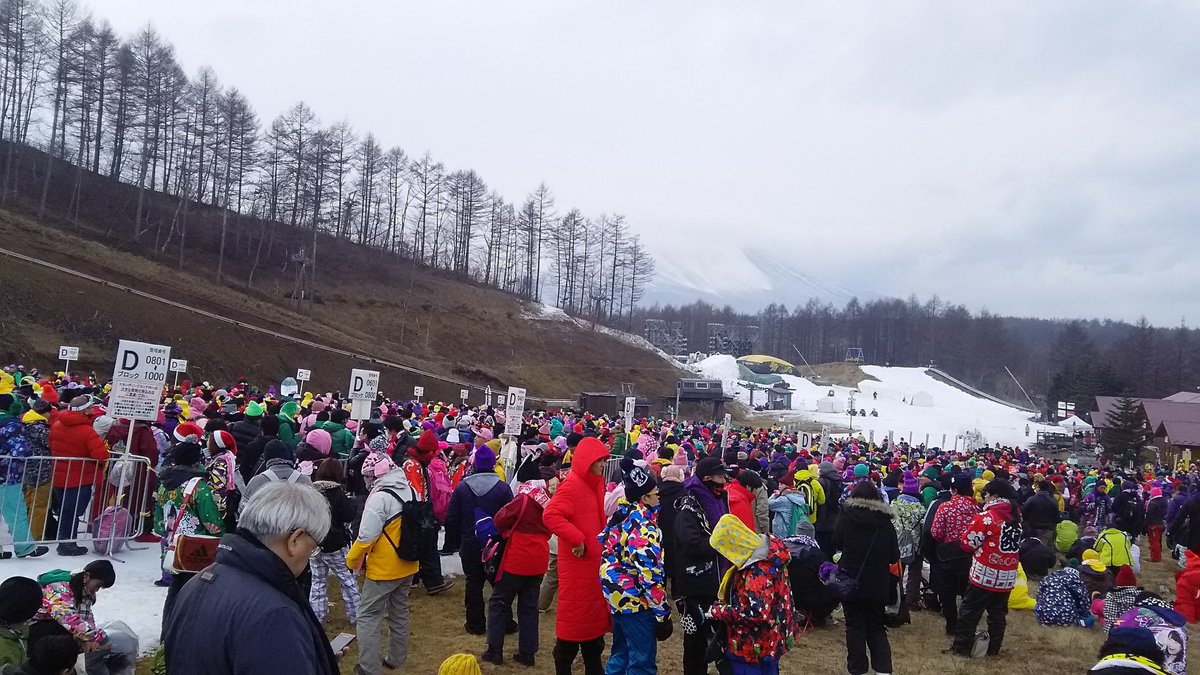 #ももクロ初現場びっくりしました 
まさかと思ったら本当にゲレンデだった
雪っ、走れ！ 良かったな 嬉しかった
ももいろクリスマス2015