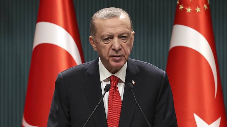 31Mart24's tweet photo. Cumhurbaşkanı Erdoğan:

Cumhuriyet Halk Partisi başına kimi getirirse getirsin değişmez, değişemez. https://t.co/EQlQpRcKMu