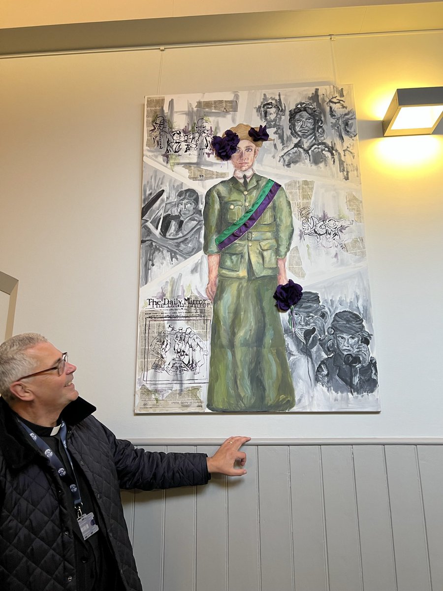 White House (@epsomc_white) on Twitter photo Our very own Chaplain admiring our entry into the Remembrance painting competition. Huge thanks to Erin and Lily for their hard work- it’s a beautiful piece @EpsomC_Art <a href="/EpsomCSixth/">Epsom College Sixth Form</a> #WeWillRememberThem Our very own Chaplain admiring our entry into the Remembrance painting competition. Huge thanks to Erin and Lily for their hard work- it’s a beautiful piece @EpsomC_Art <a href="/EpsomCSixth/">Epsom College Sixth Form</a> #WeWillRememberThem
