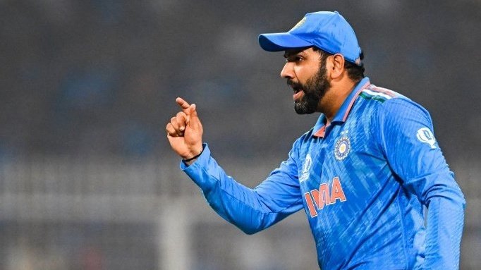 mufaddal_vohra's tweet photo. Sourav Ganguly said, "Rohit Sharma wasn't keen for captaincy. It had gone to a stage where I said, You've to say yes or I'll announce you. After Virat Kohli left, he was the best man to lead Team India". (Sports Tak). https://t.co/n33Cn8JptC
