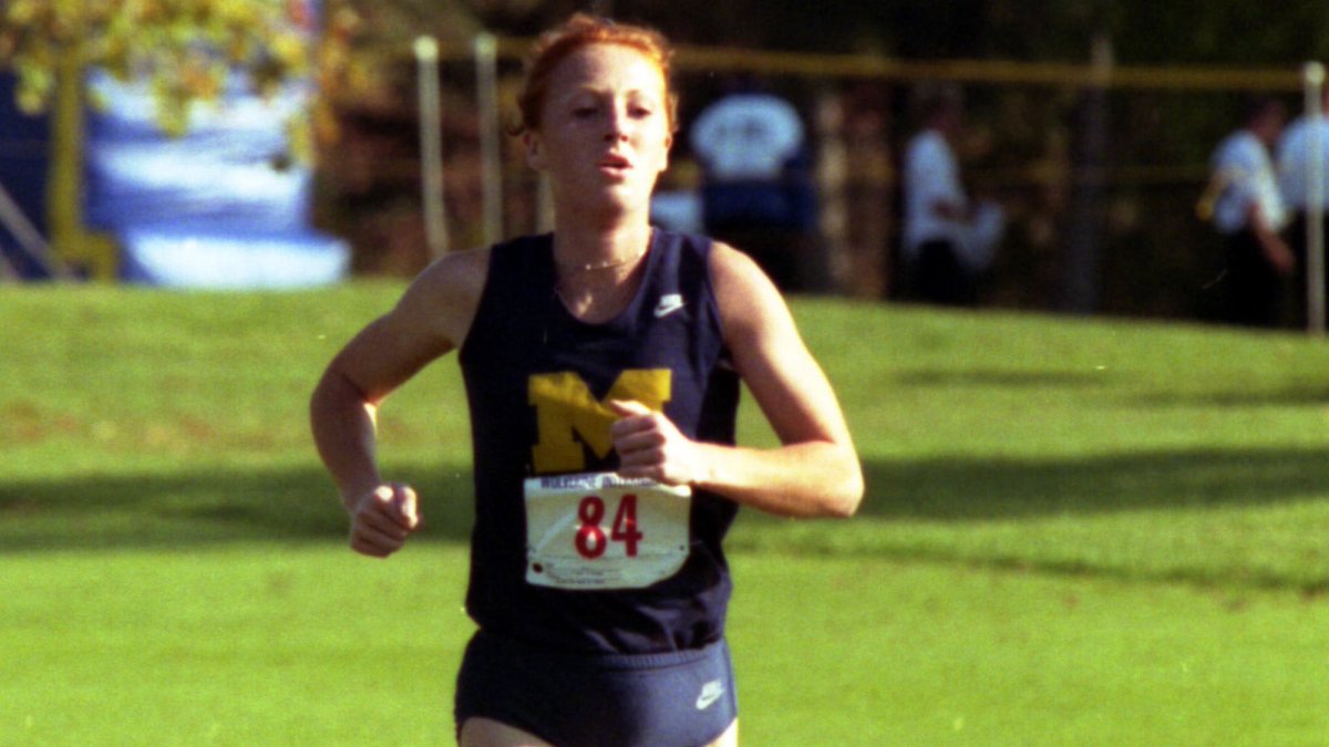 brettmathiesen's tweet photo. Shout out to Katie McGregor. Cross country, indoor and outdoor track track athlete (1995-98). She was named BigTen freshmen of the year —— inducted into Hall of Honor in 2007. #TitleIX https://t.co/Tb98PrjF9v