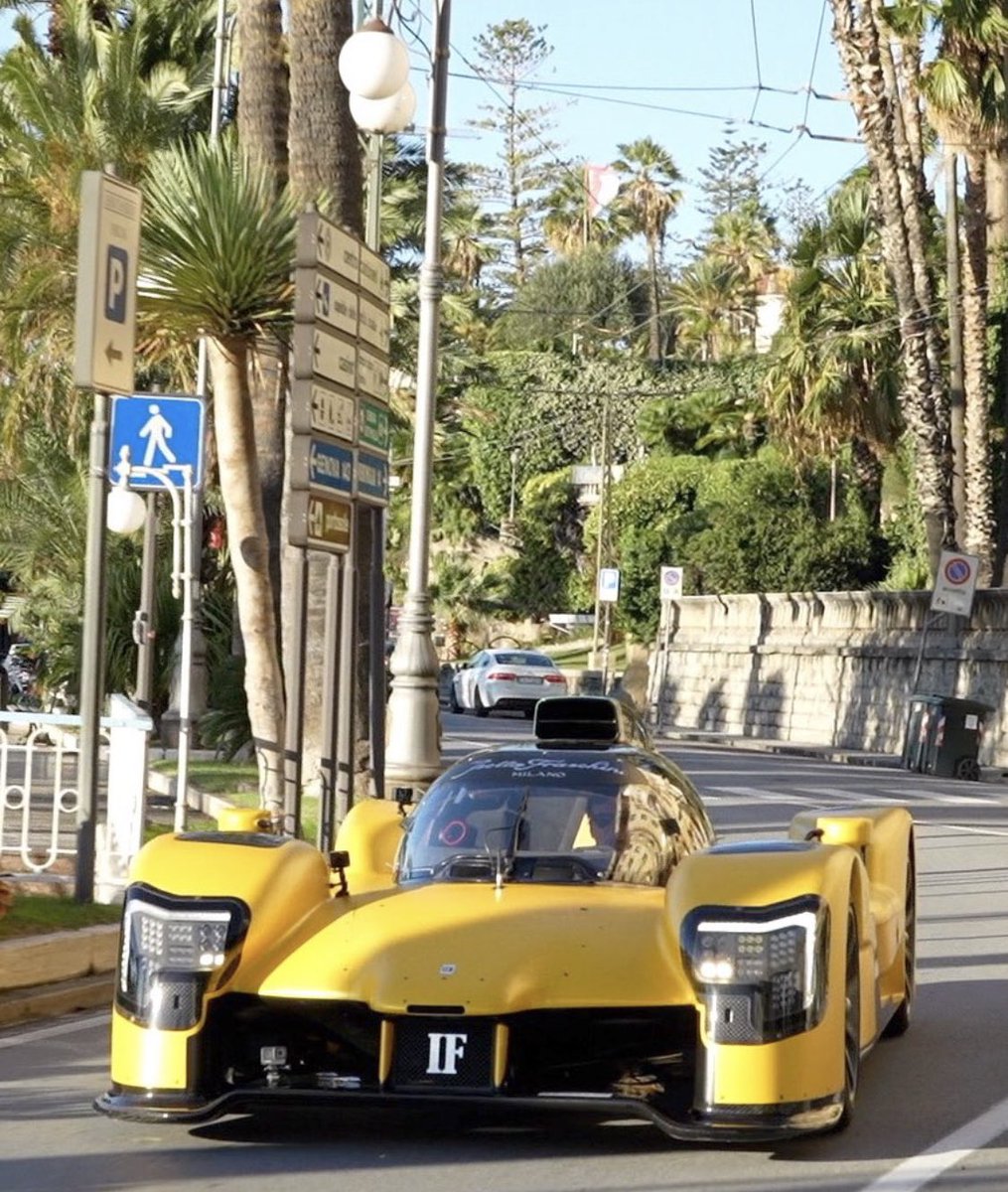 FerrariLMHnews's tweet image. First look at the road going 
TIPO 6 Strada 😍

#TIPO6 #WEC #LMH #Hypercar