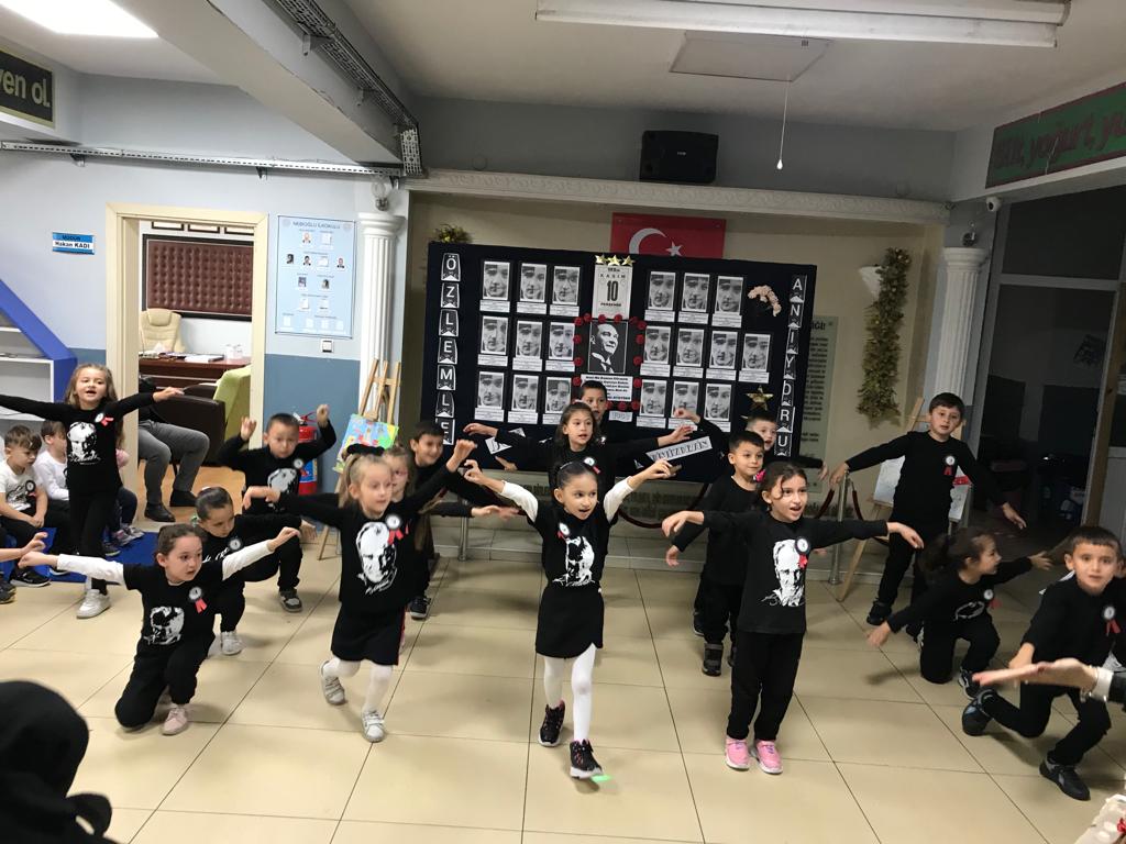 Atamızı andık. <a href="/hknkadi/">Hakan Kadı</a> <a href="/caycumailcemem/">Çaycuma İlçe Milli Eğitim Müdürlüğü</a> <a href="/ZonguldakMEM/">Zonguldak İl Millî Eğitim Müdürlüğü</a> <a href="/ismailbas67/">İsmail BAŞ</a> 
nebiogluilkokulu.meb.k12.tr/icerikler/atam…