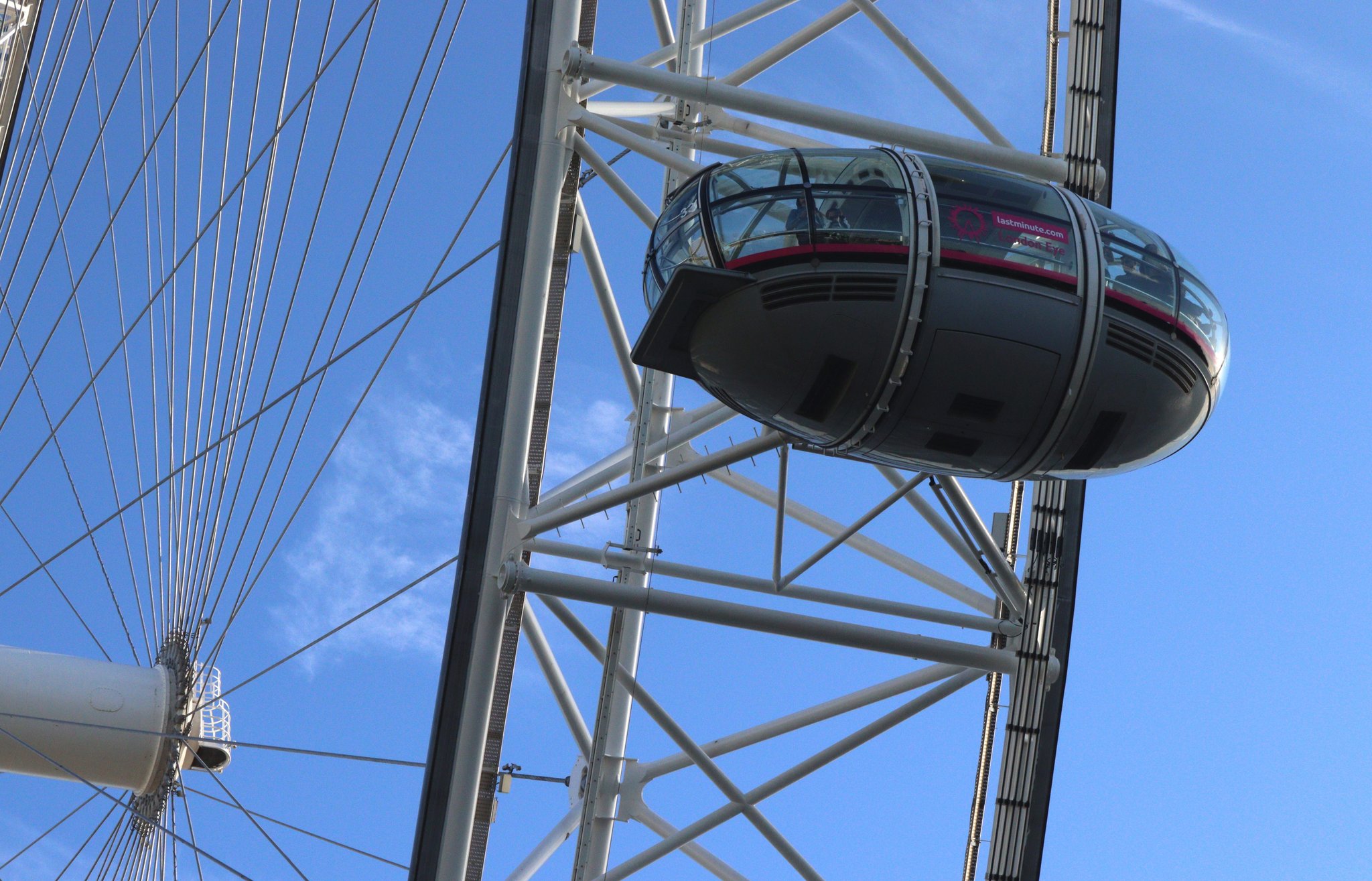 The London Eye on X: You won't believe your Eye(s) … 👀 📷@simbamatzon  #EyeLoveLondon  / X