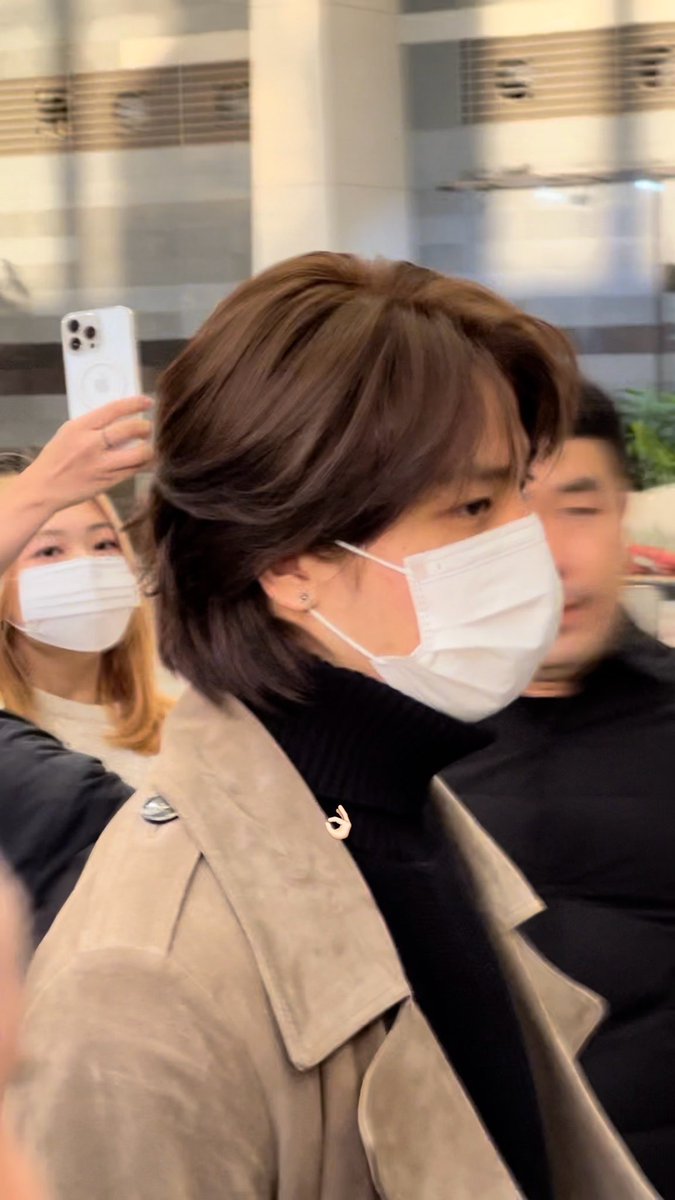 naloxonee's tweet photo. 와개잘생김 https://t.co/1yMRRC6Qou
