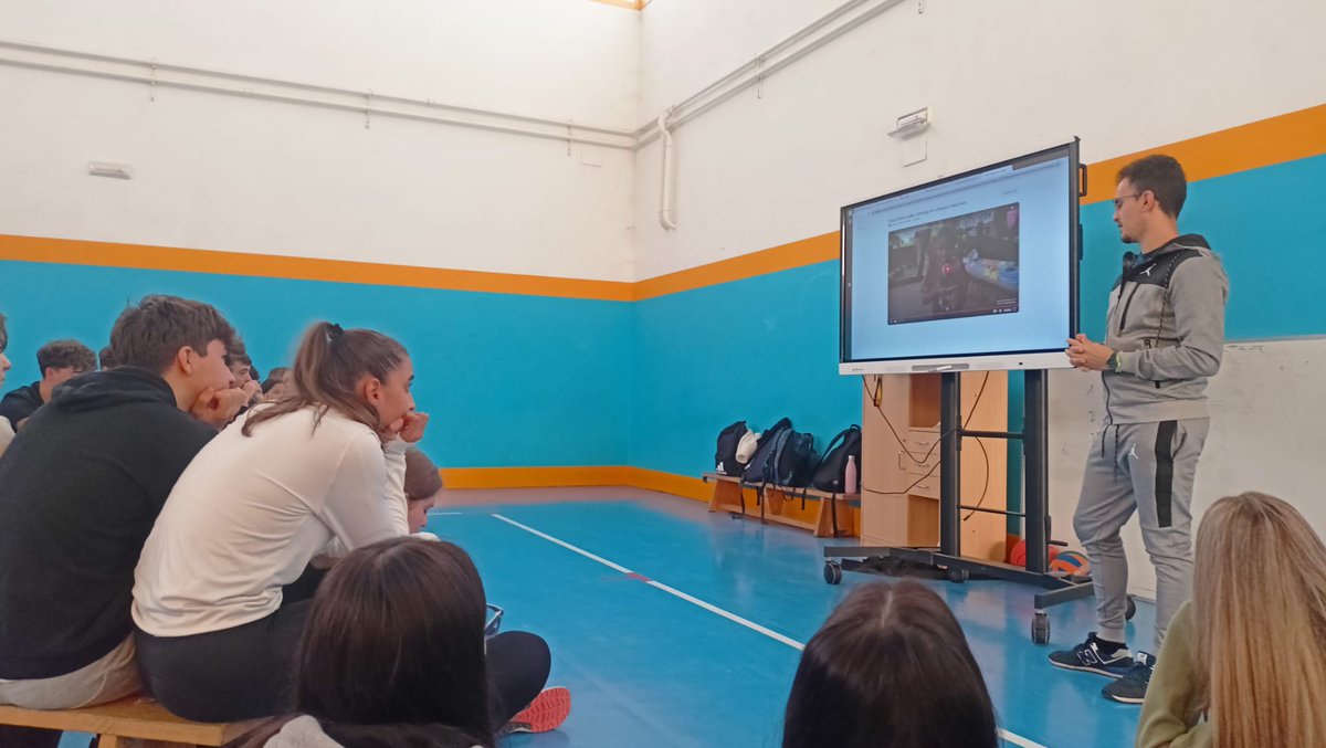 IES Francisco Nieva tweet media