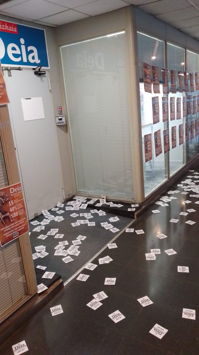 Arranca el primer día de huelga en <a href="/deia_eus/">DEIA</a>. Más de 14 años con el sueldo congelado, recortes, EREs, y un proyecto a la deriva que se sostiene gracias a la profesionalidad de su plantilla. Con una dirección duplicada, cada vez menos redactores, y nadie al volante. #AskiDa