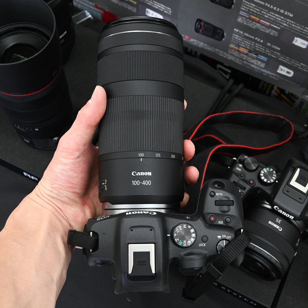 champcamera's tweet image. #EOS_R7 + RF100-400mm by #港北ニュータウン 店
 
かつての定番「7DMarkII+EF100-400L」よりトータル1kg以上も軽いこの組み合わせ。実際に持ってみると換算640ミリ相当とは思えない軽快さです。AFの速度・精度も抜群で、望遠撮影の間口を大きく広げた良タッグです。

champcamera.co.jp/topics/?id=kh_…