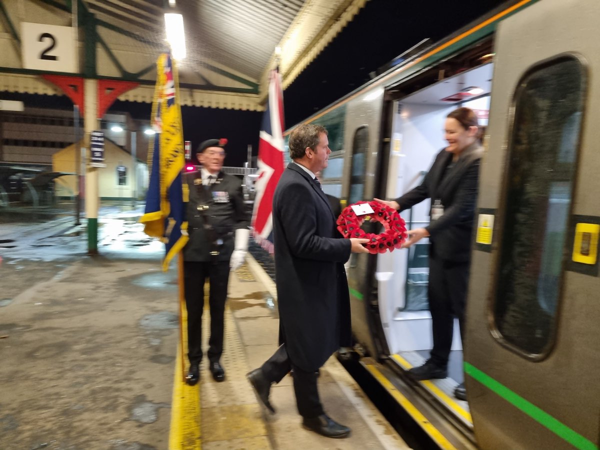 kevin_j_foster's tweet image. Early start this morning to join #Paignton @poppylegion in presenting a wreath to be taken by @GWRHelp train to Paddington for the remembrance service there today.  The station is where many who left our bay and gave their lives would have last seen their loved ones.