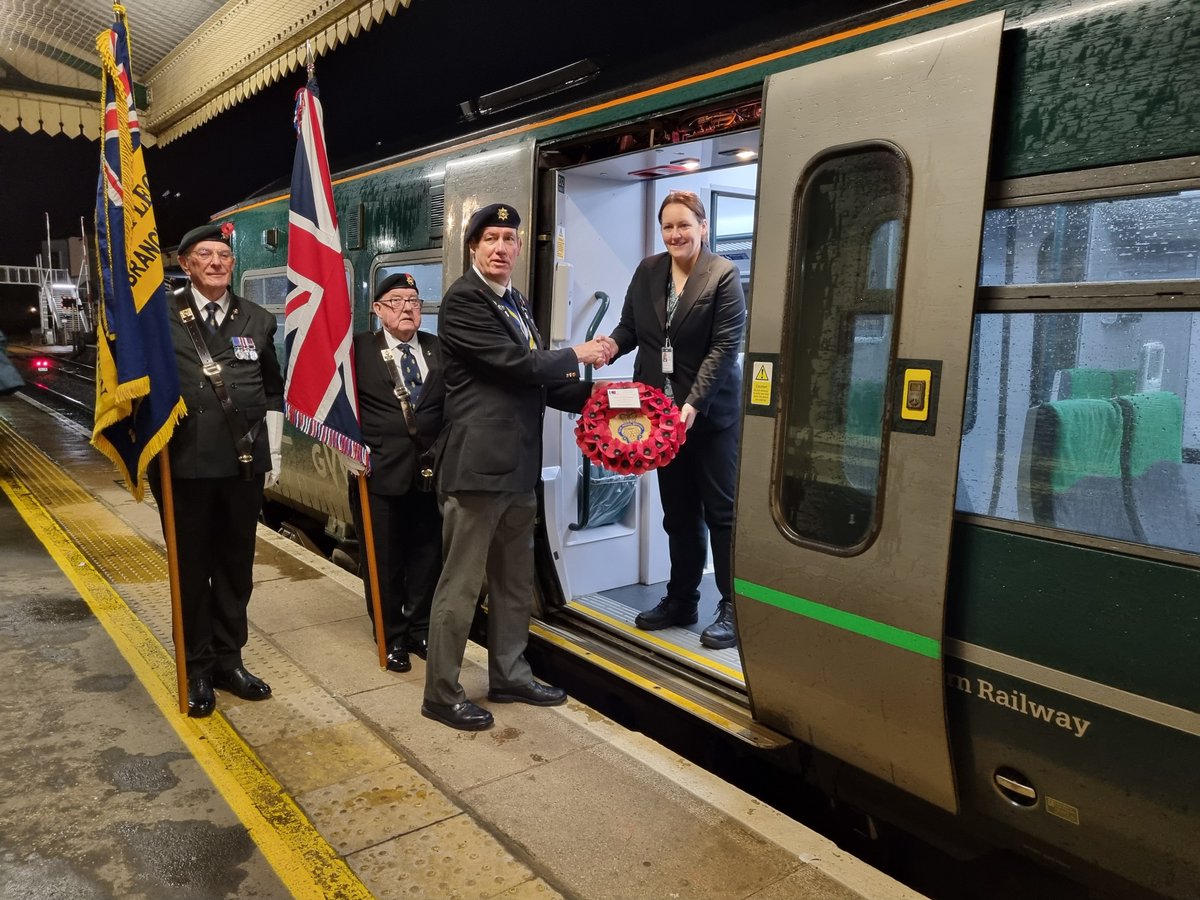 kevin_j_foster's tweet image. Early start this morning to join #Paignton @poppylegion in presenting a wreath to be taken by @GWRHelp train to Paddington for the remembrance service there today.  The station is where many who left our bay and gave their lives would have last seen their loved ones.