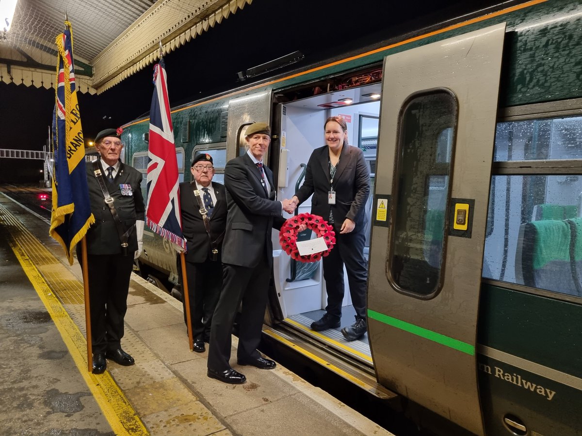 kevin_j_foster's tweet image. Early start this morning to join #Paignton @poppylegion in presenting a wreath to be taken by @GWRHelp train to Paddington for the remembrance service there today.  The station is where many who left our bay and gave their lives would have last seen their loved ones.
