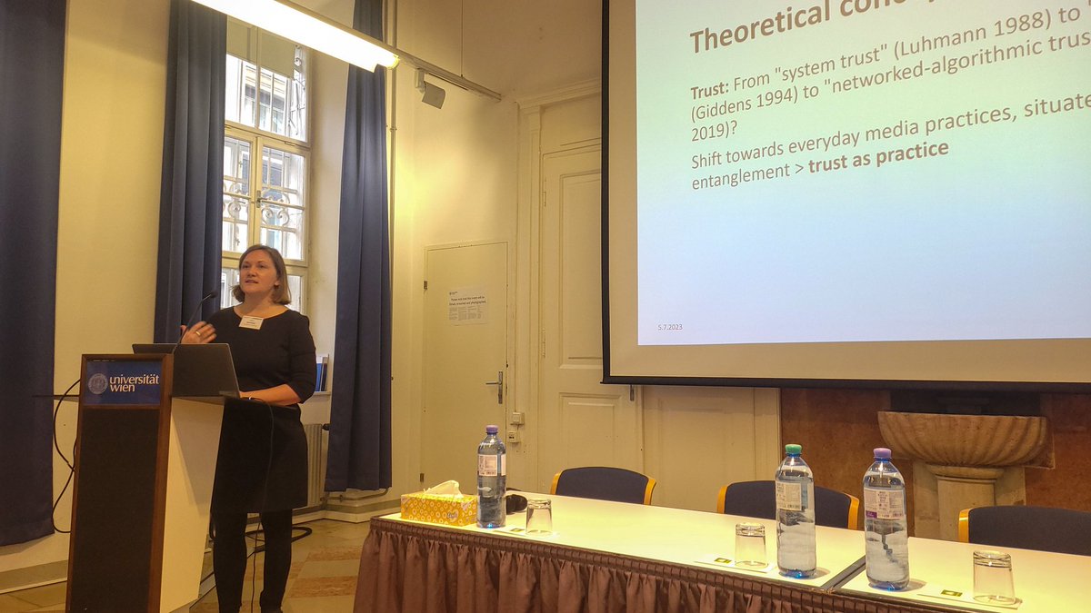 IPKW_univie's tweet photo. @SocioKommunik, @perceptionalize and
@marius_liedtke 
presenting Algorithmic body imaginaries: health and fitness practices on social media. #dgpuk #digimög23 https://t.co/duppqRI68Q
