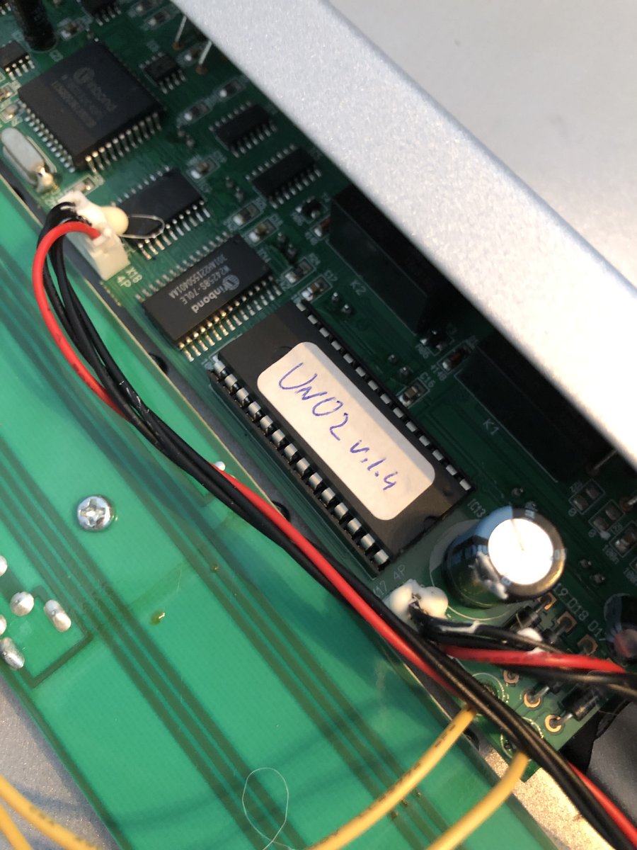 Papenroth's tweet image. Didn’t expect having to do firmware upgrades via switching an #EEPROM  in the circuit or having to configure a device via code in 2023, but you can still get the real #masochistic #nerd_experience if you buy a Behringer #fcb1010 #midicontroller.