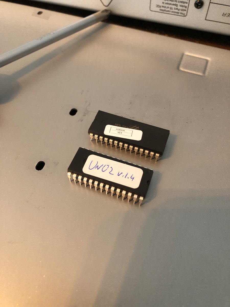 Papenroth's tweet image. Didn’t expect having to do firmware upgrades via switching an #EEPROM  in the circuit or having to configure a device via code in 2023, but you can still get the real #masochistic #nerd_experience if you buy a Behringer #fcb1010 #midicontroller.