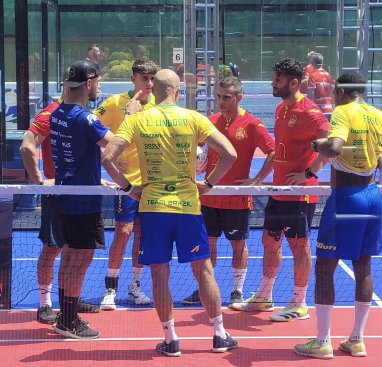 Areadejoctrs's tweet photo. ⚽️| Des d'ahir s'està disputant a Brasil el Mundial de Padbol amb la presència del combinat espanyol, format pels terrassencs Javier Asensio i Fidelio Santiago. A la primera jornada, 3️⃣ victòries contra Brasil, Índia i Alemanya. Avui 3️⃣ partits més de la primera fase. #esportstrs https://t.co/x3Thpa7OXt