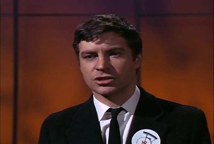 RandCaps's tweet image. Village&apos;s latest fad: instant learning process. Number 6 suspects Number 2 using it as brainwashing tool. #Brainwashing #InstantLearning #ClassicBritishTV  2am. #nocontext (From The Prisoner, Ep: &quot;The General,&quot; (Fri, Nov  3, 1967). Dir. by Peter Graham Scott)