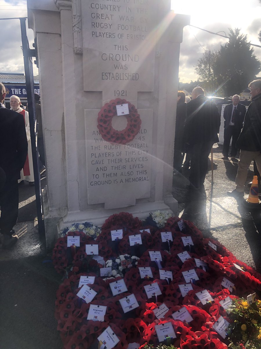 ByronAnthony84's tweet photo. “We will remember them”

Great turn out for the memorial service at the club cenotaph. 💙 #memorialgates #brfc https://t.co/1mfMWDEWVn