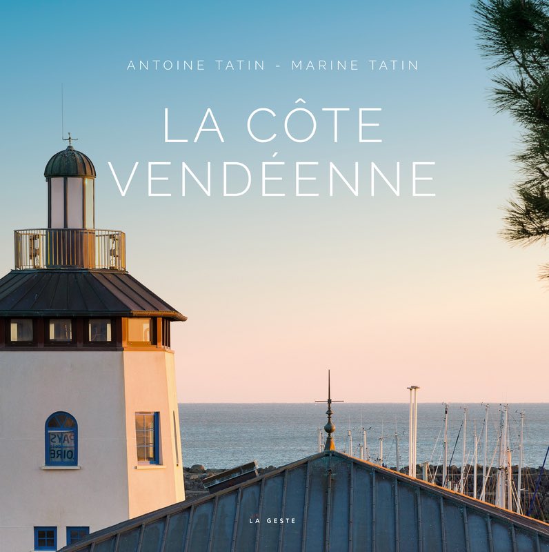 AntTATIN's tweet photo. Mon livre “La Côte vendéenne” paru chez @Gesteditions en 2019 est toujours dispo dans toutes les
bonnes #librairies 
#livrephoto #vendee https://t.co/nnOMK6NIvj