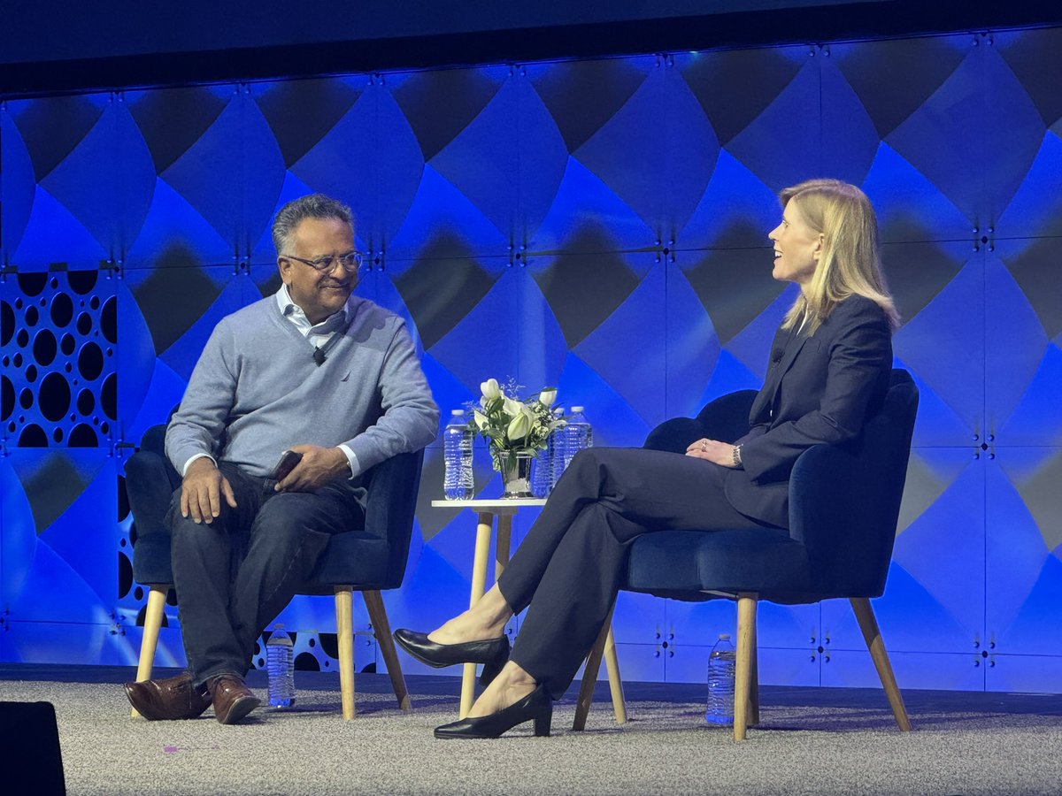 CNSSummit's tweet photo. Grail Sipes and Ritesh Patel discuss how the White House is working to make clinical trials faster and more efficient, to improve health outcomes across disease areas and better address outbreaks. #CNSSummit2023 https://t.co/Oo1pUyrP5H