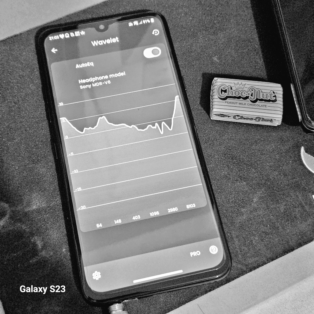 Listening to @PeripheryBand via @deezer

LG V50s as DAP
Wavelet AutoEQ
Sony MDR-V6

Volume is at 35%, the AutoEQ gives some color to the headphones I bought last 2013. 

#audiophile #LGHiFi #Wavelet #AutoEQ #headphones #earphones #chinatsulistens