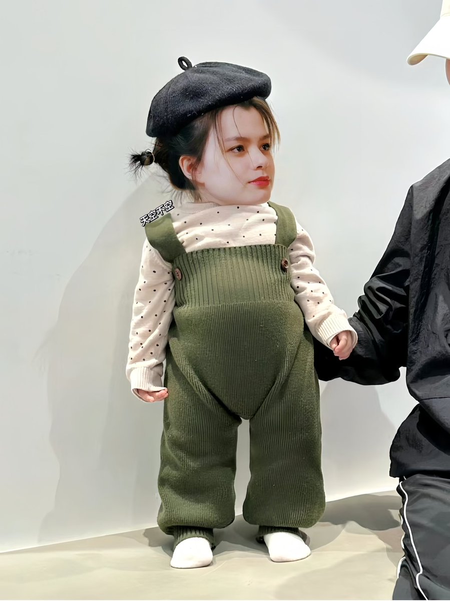 turboli9's tweet photo. 脸大女孩一般脾气都超级好，因为脸大翻脸真的很辛苦。。#beckysangles https://t.co/O2v6RcaJHZ