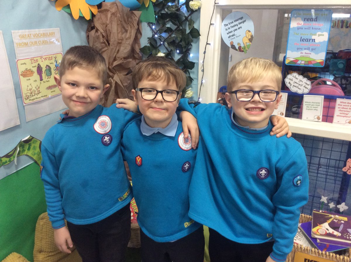 Some of our Beavers in Y2MG proudly wearing their uniforms today to mark the Remembrance Day weekend.