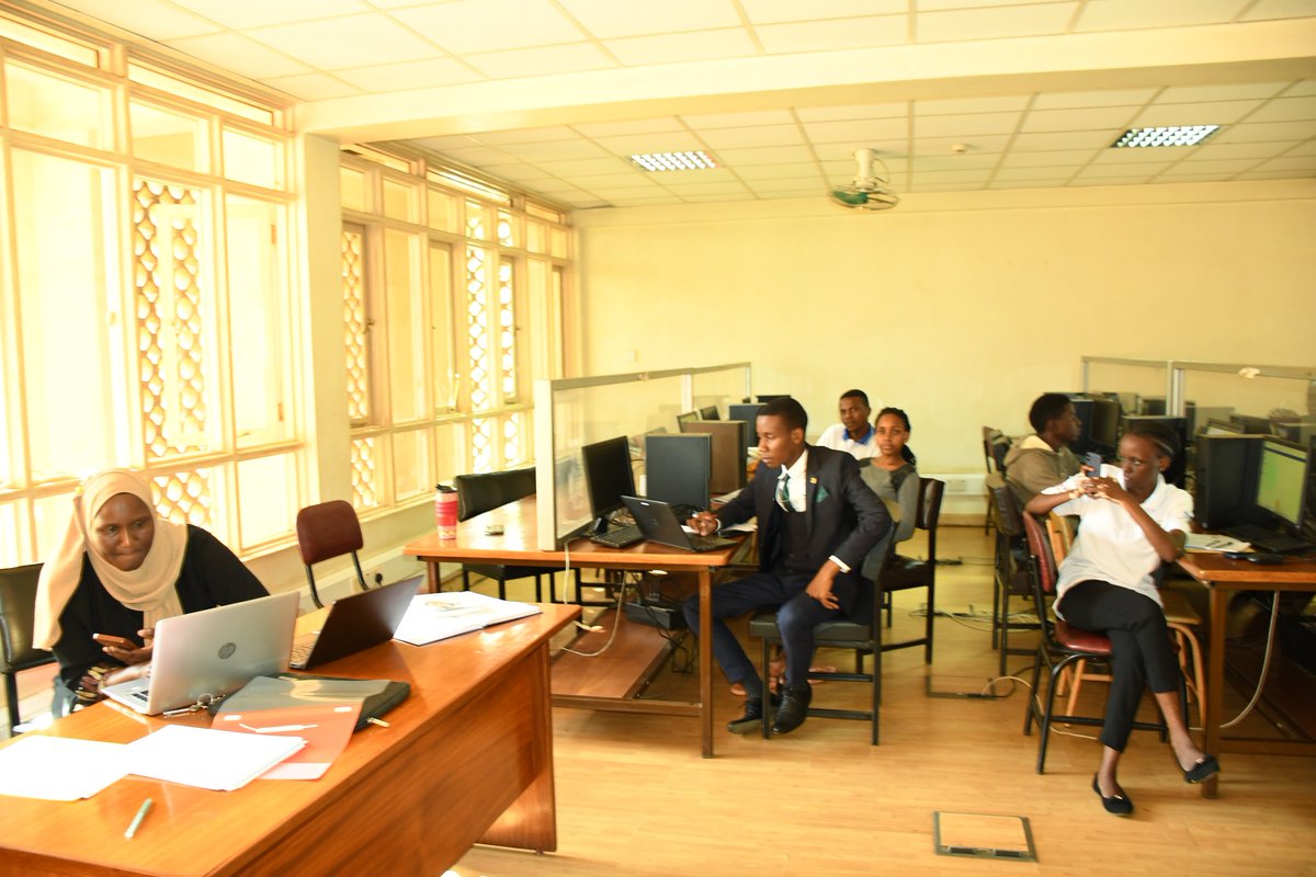 The @MakGuild identified students from each college @Makerere to act as library champions. These students are now trained in the use of library services and facilities including access to e-resources. They are expected to assist other students and bring them for similar trainings