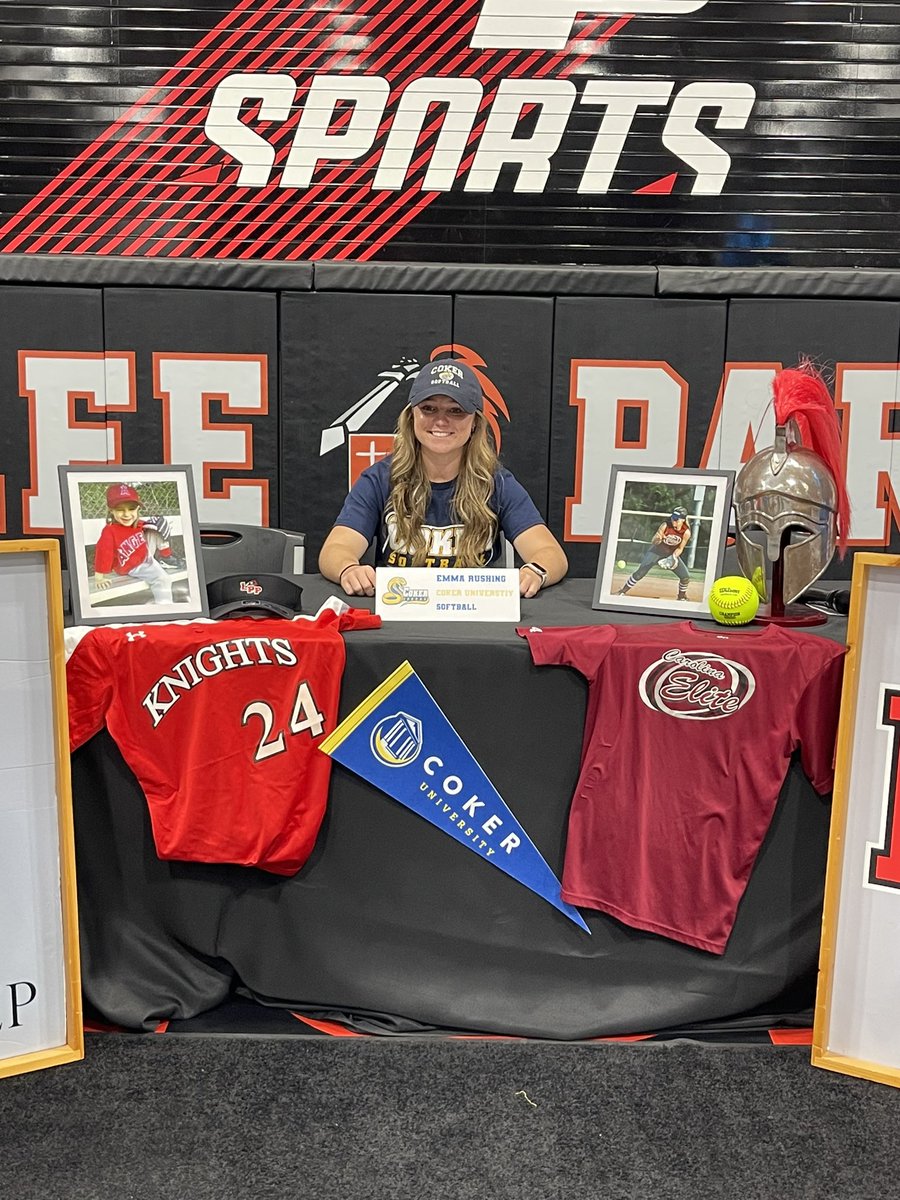EmmaRushing26's tweet photo. it’s official!!💙💛🐍 @cokersball https://t.co/1Ng8QnDzxV