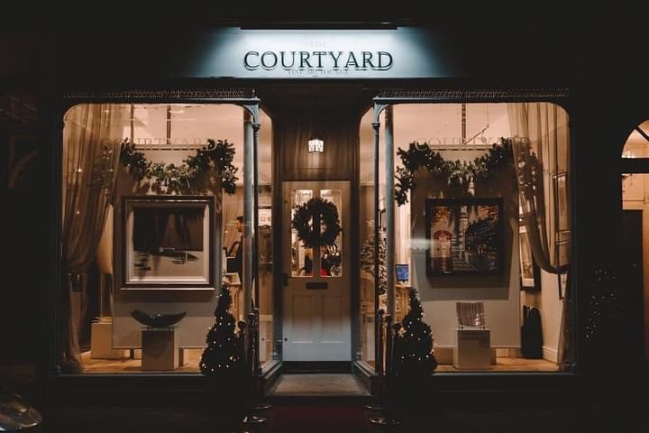 The Courtyard Fine Art Lounge tweet media