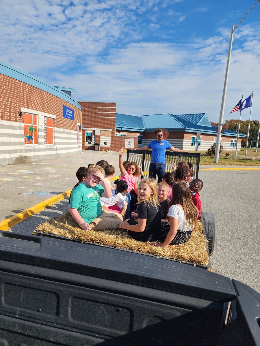 speed_la's tweet photo. When I tell you a time was had! Thank you to all who made our first PBIS celebration of the year a success! @CESg8trs, we are respectful, responsible, and safe! @jillparaska @SufVAschools https://t.co/MVDZTiQHBP